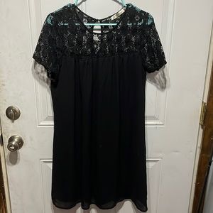 Liberty Love. Black dress with lace. 1x